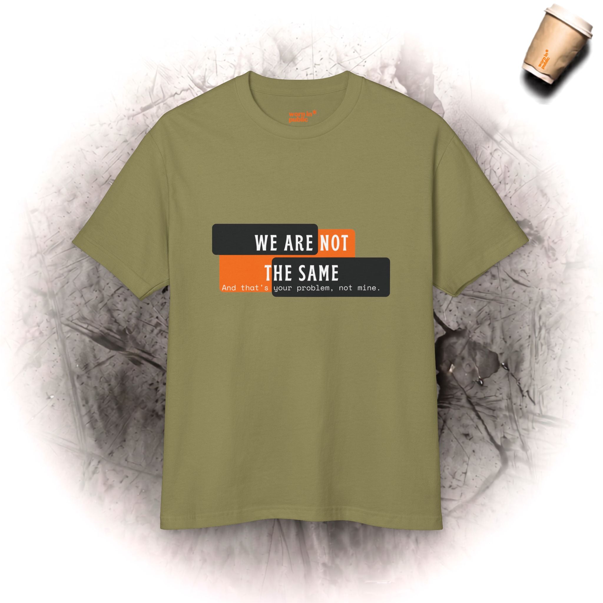 We Are Not The Same Oversized T-Shirt mit Schulterabfall | Statement-Grafik-Shirt
